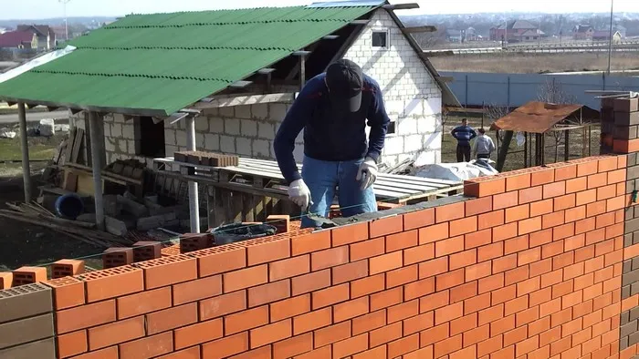 Облицовка фасада в полкирпича