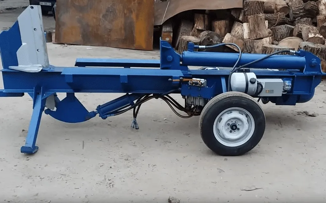 мощный гидравлический дровокол