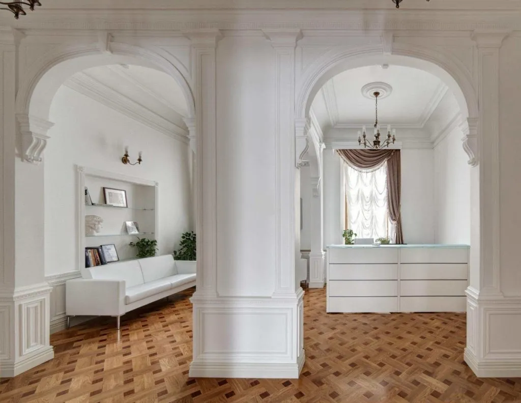 Лепнина на арках в интерьере