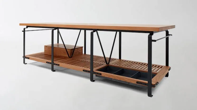 Легкий функциональный стол