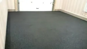 Пол из асфальтовой крошки покрытие для гаража