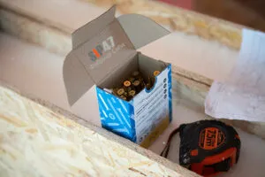 Саморезы для СИП- панелей крепеж