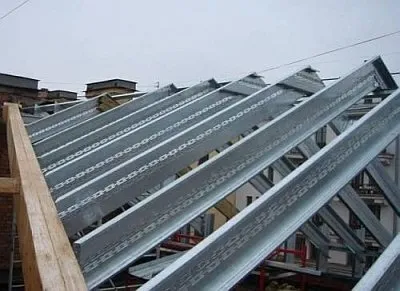 металлические стропила на крыше