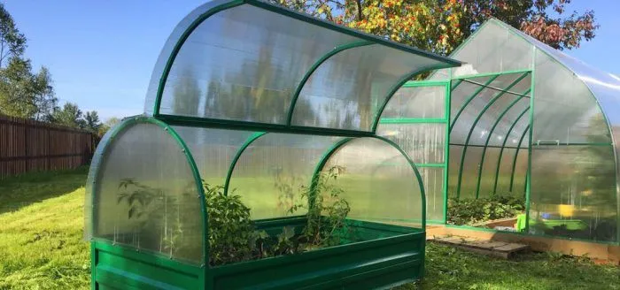 Готовый парник Парник Бабочка