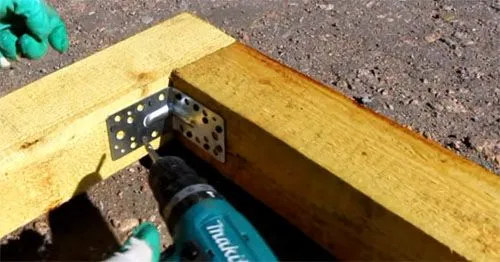 Дерево и металл Скрепление двух частей