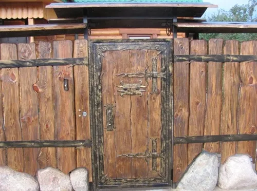 Пример самобытной реализации деревянного ограждения