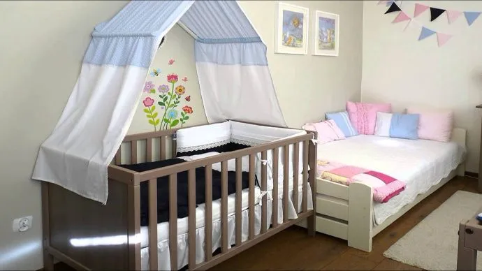 красивая кровать детская из подручных материалов дизайн