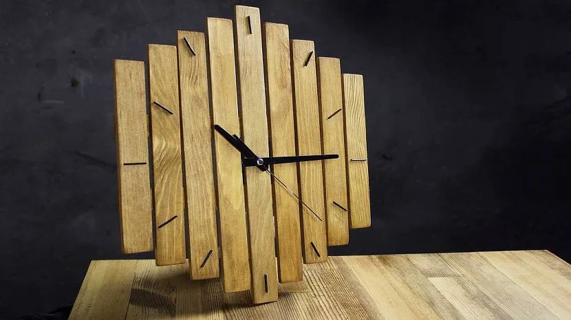 Деревянная основа для часов