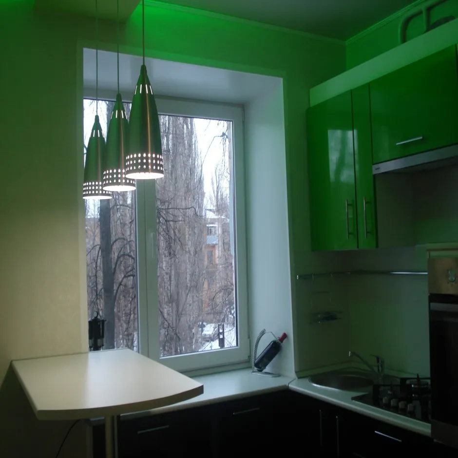 Маленькая кухня хрущевка 4 кв с газовой колонкой