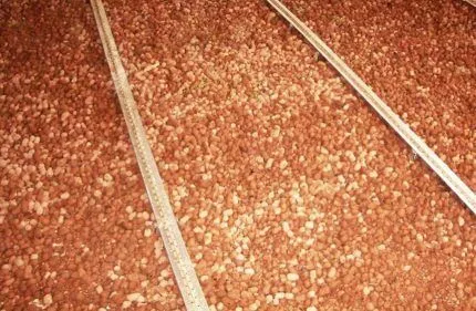 Утепление гранулами керамзита Засыпка теплоизоляции из керамзита