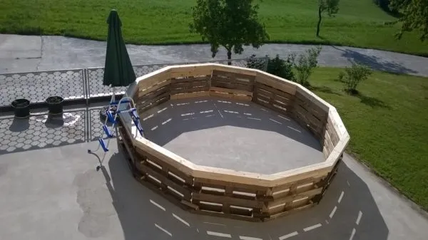 модель из поддонов модель из поддонов