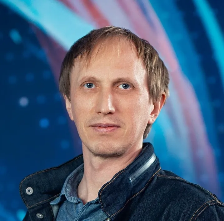 Автор обзора Владимр Довбня